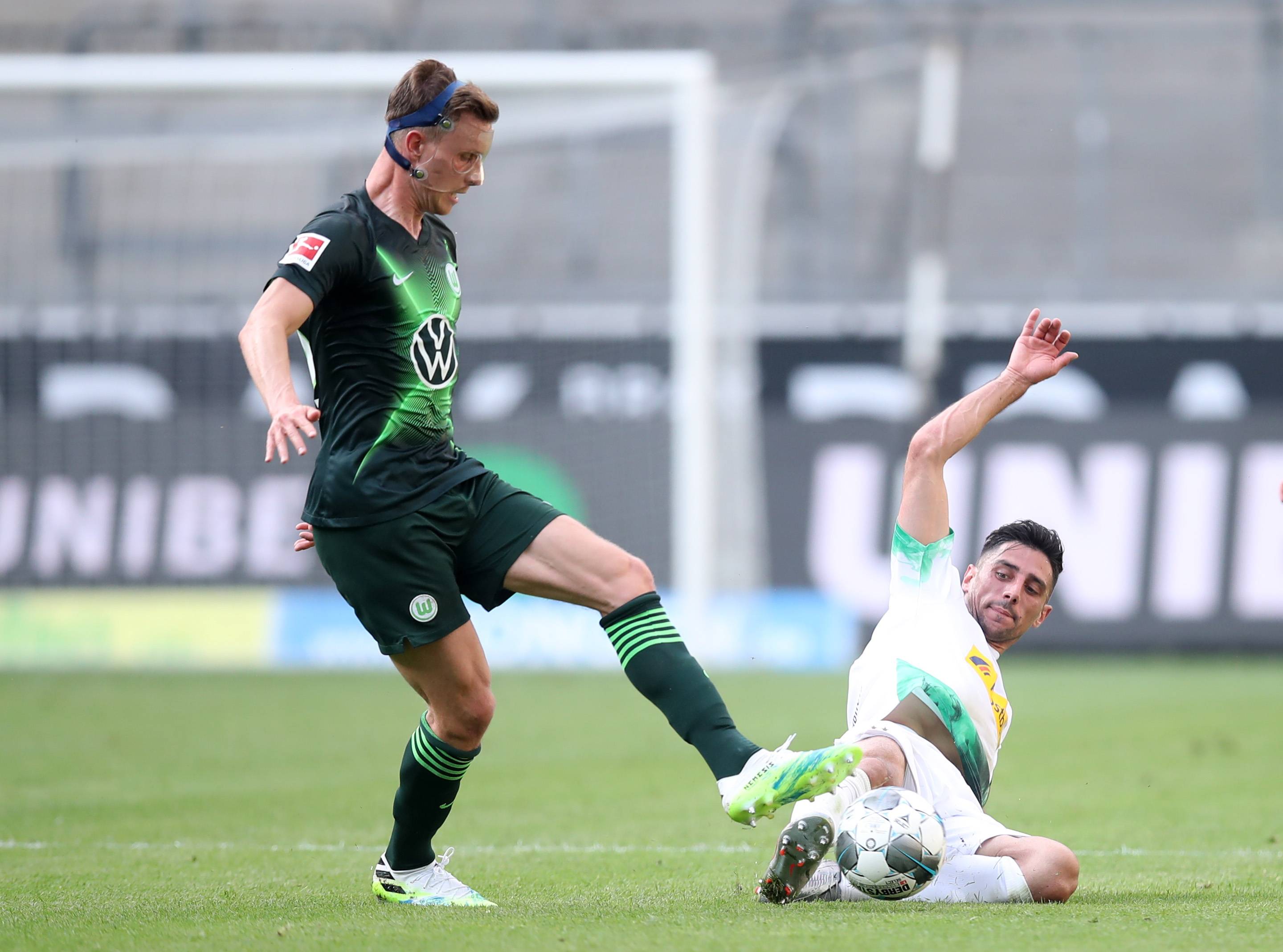 包含小白与沃尔夫斯堡终门，开创史悼构图里的词条