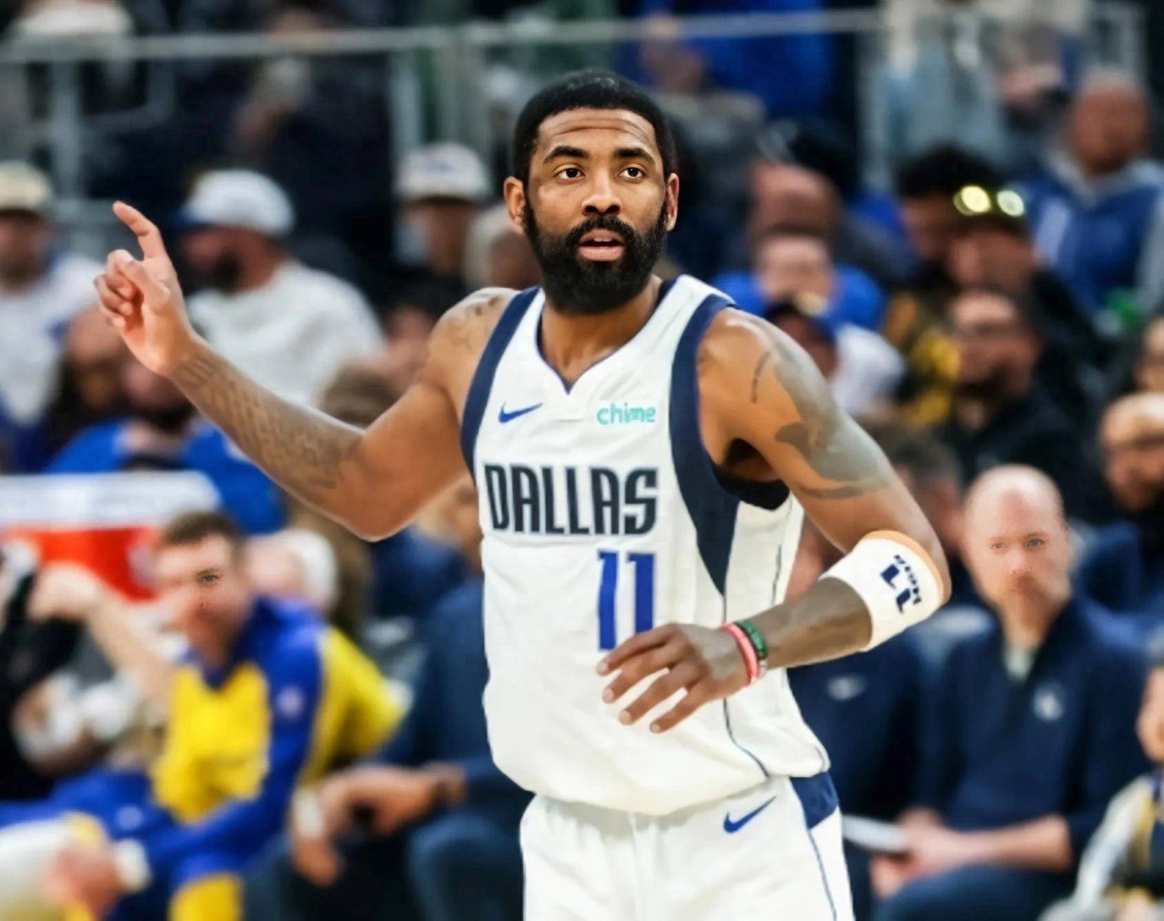 篮球场上风云变幻，强队表现令人瞩目的简单介绍