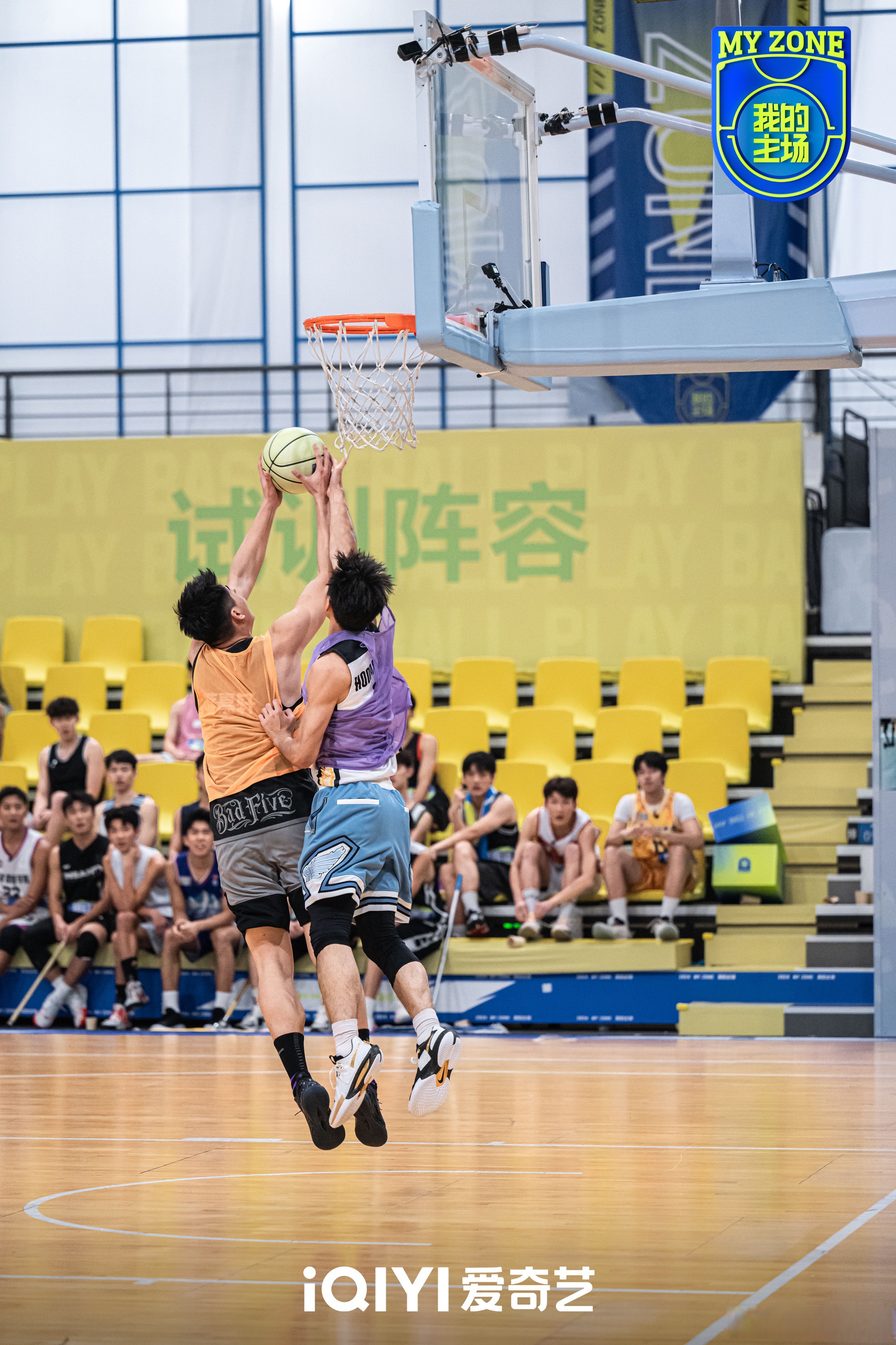 精彩比赛不断上演，燃爆球场现场