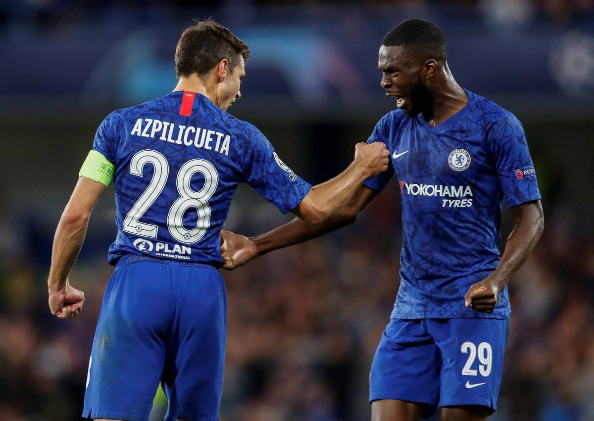 切尔西主场不敌埃弗顿，英超冠军榜单再起波澜的简单介绍