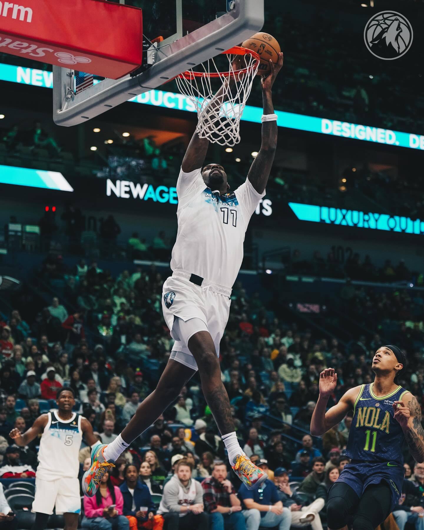 森林狼主场战胜活塞，取得胜利