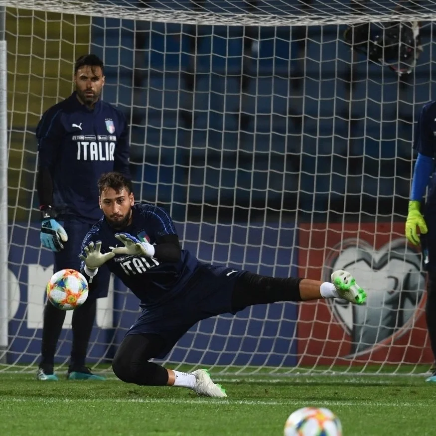 莱沃库森主场轻松取胜，开门红