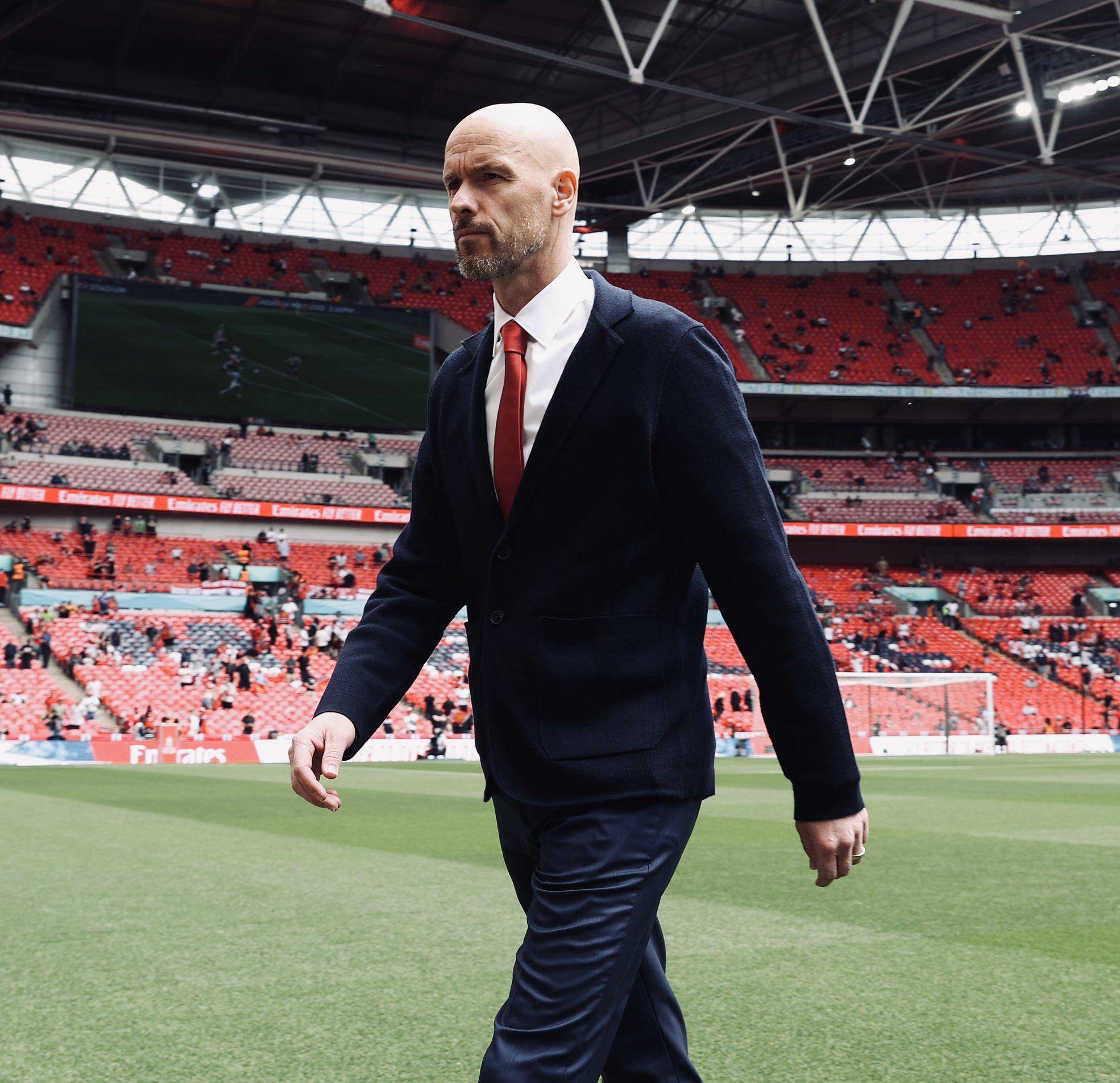 曼联新帅入主，期待球队崛起