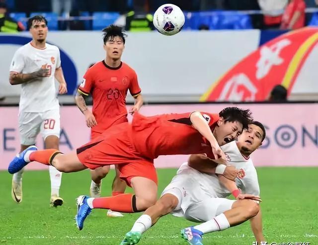 足球比赛席卷全国，球迷热情高涨