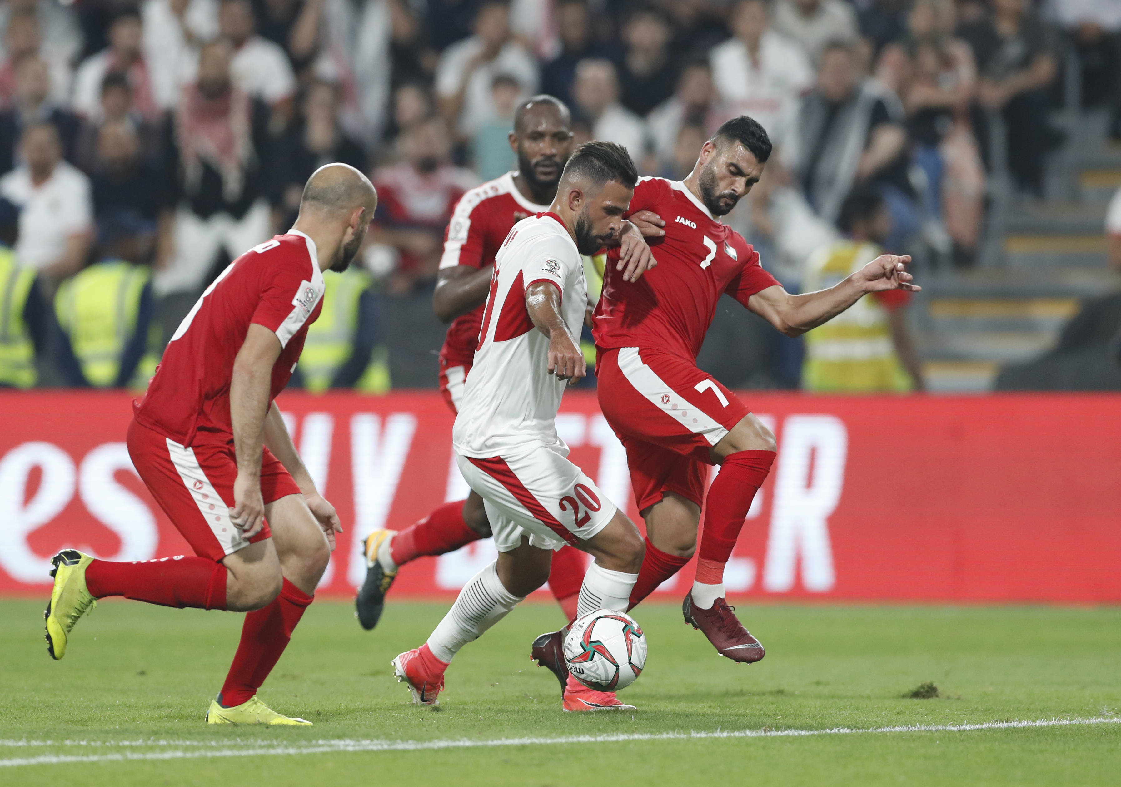 澳大利亚足球赛场上各队形势悬殊 澳大利亚足球赛场上各队形势悬殊