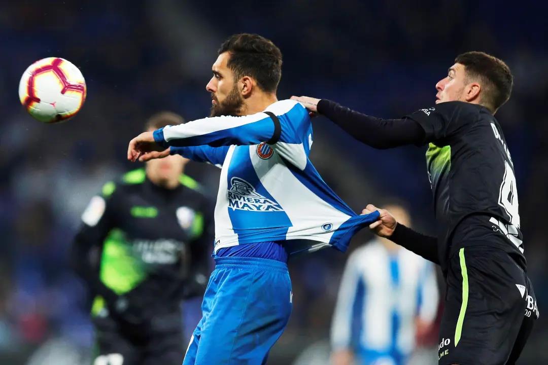 韦斯卡队主场战胜对手，稳固保级位置的简单介绍