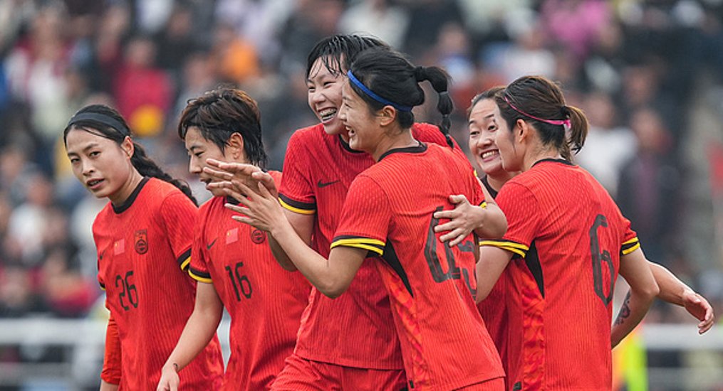 乌兹别克斯坦女足提升实力，走向巅峰