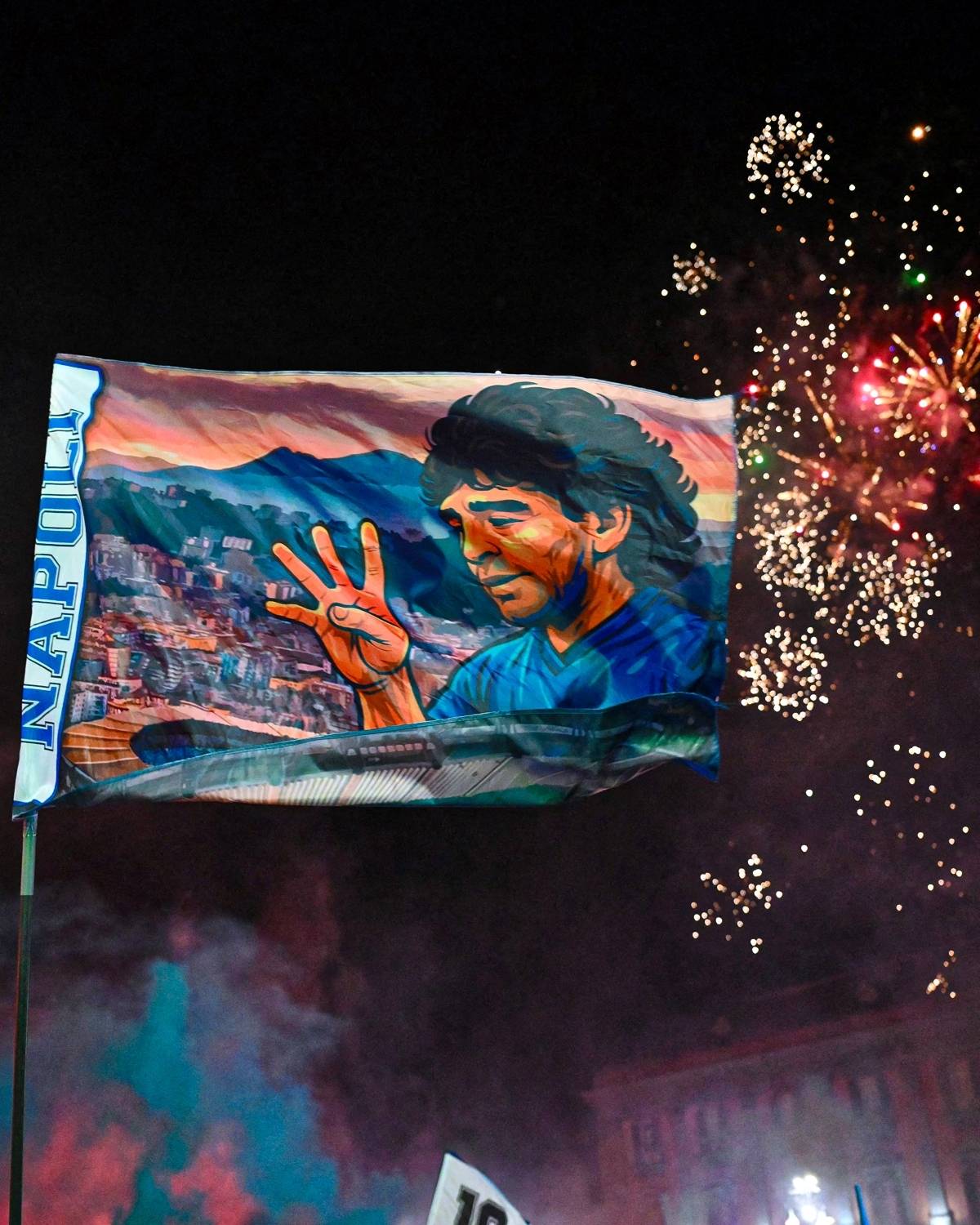 那不勒斯双星发威，意甲新劲旅崭露头角