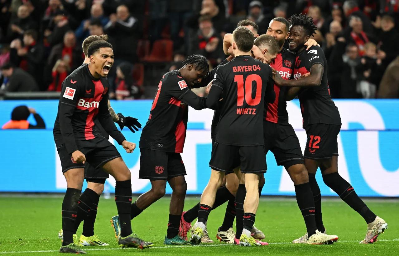 斯图加特主场大捷，汉堡遗憾告负的简单介绍