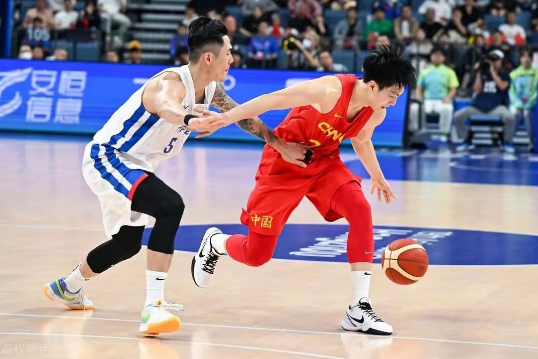 包含墨西哥女足新秀崭露头角墨西哥队新秀崭露头角的词条