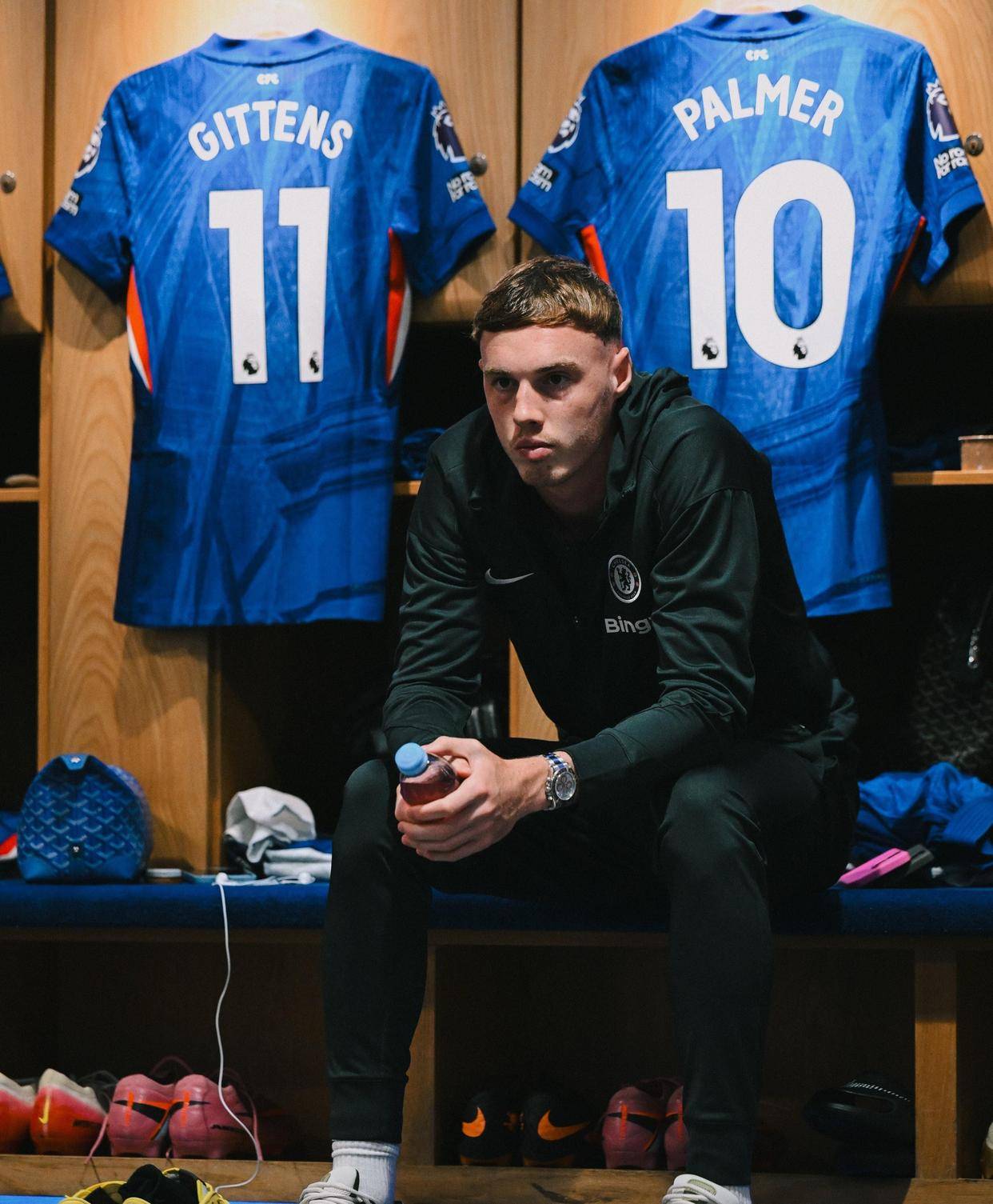 西汉姆联客场逼平对手，保持不败战绩的简单介绍