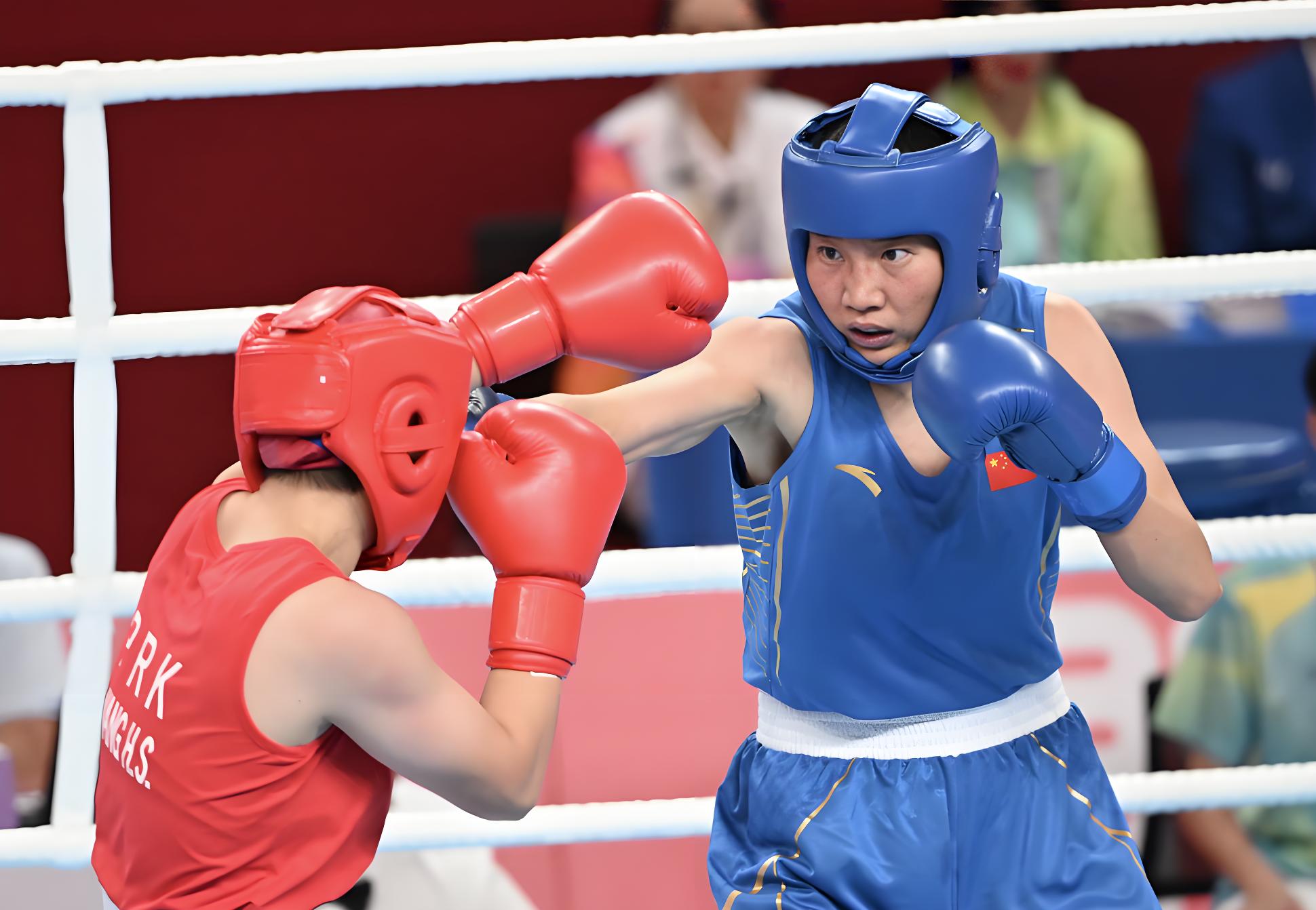 拳击选手拼搏斗志坚定激情角逐引人入胜的简单介绍