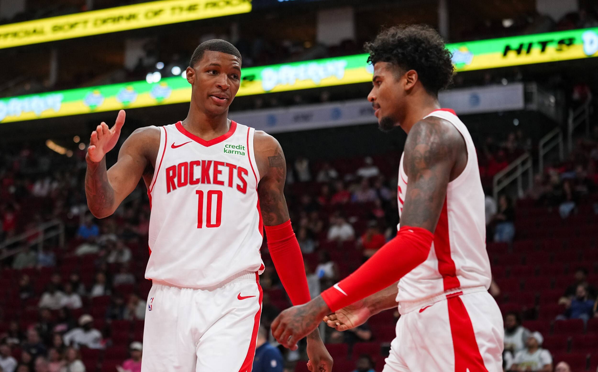 篮网客场战胜鹈鹕，迎来转机