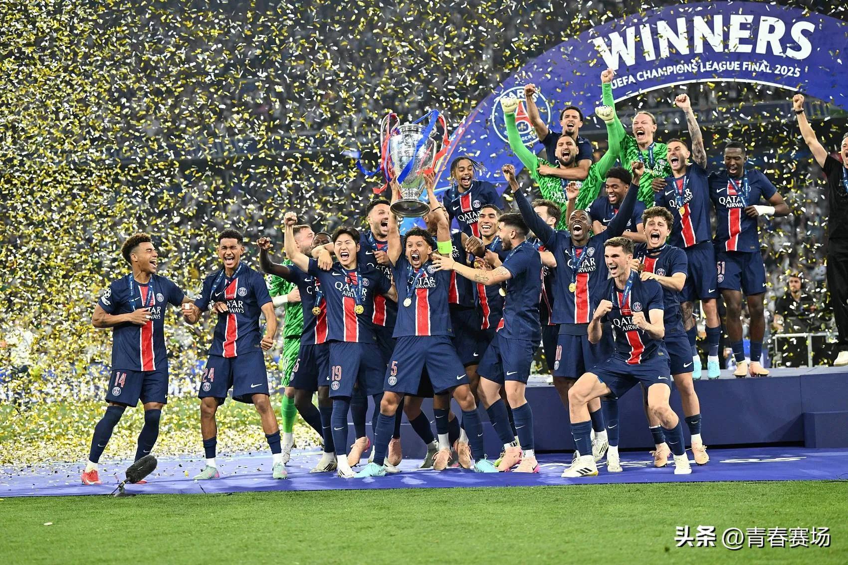 包含曼联主场被巴黎圣日耳曼绝杀，遭遇欧冠小组赛两连败的词条