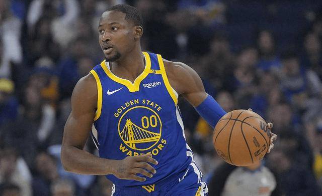 勇士客场大胜76人,实现三连胜 勇士客场大胜76人,实现三连胜