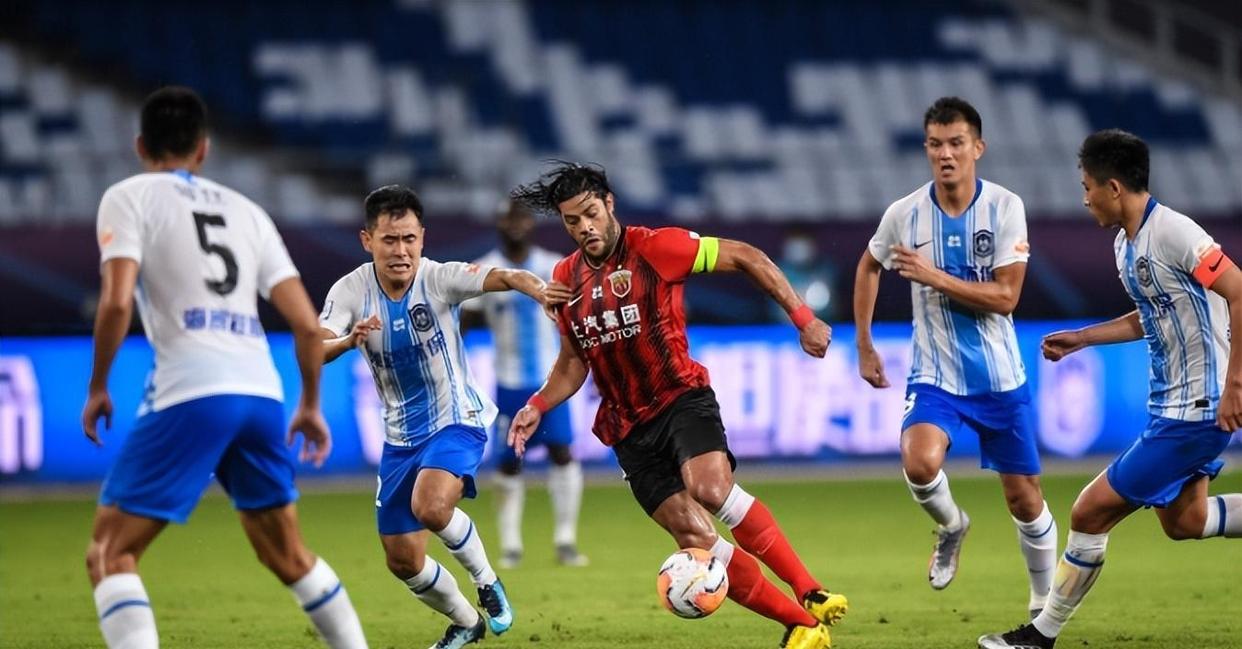 广州恒大2-2上港，积分榜上仍领跑的简单介绍