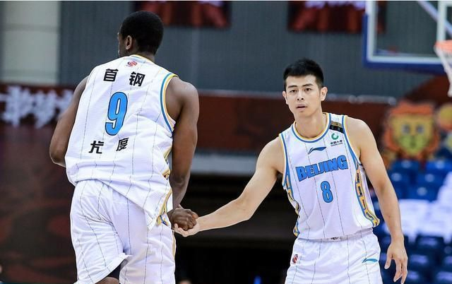 北京男篮连胜收官，积分榜排名上升